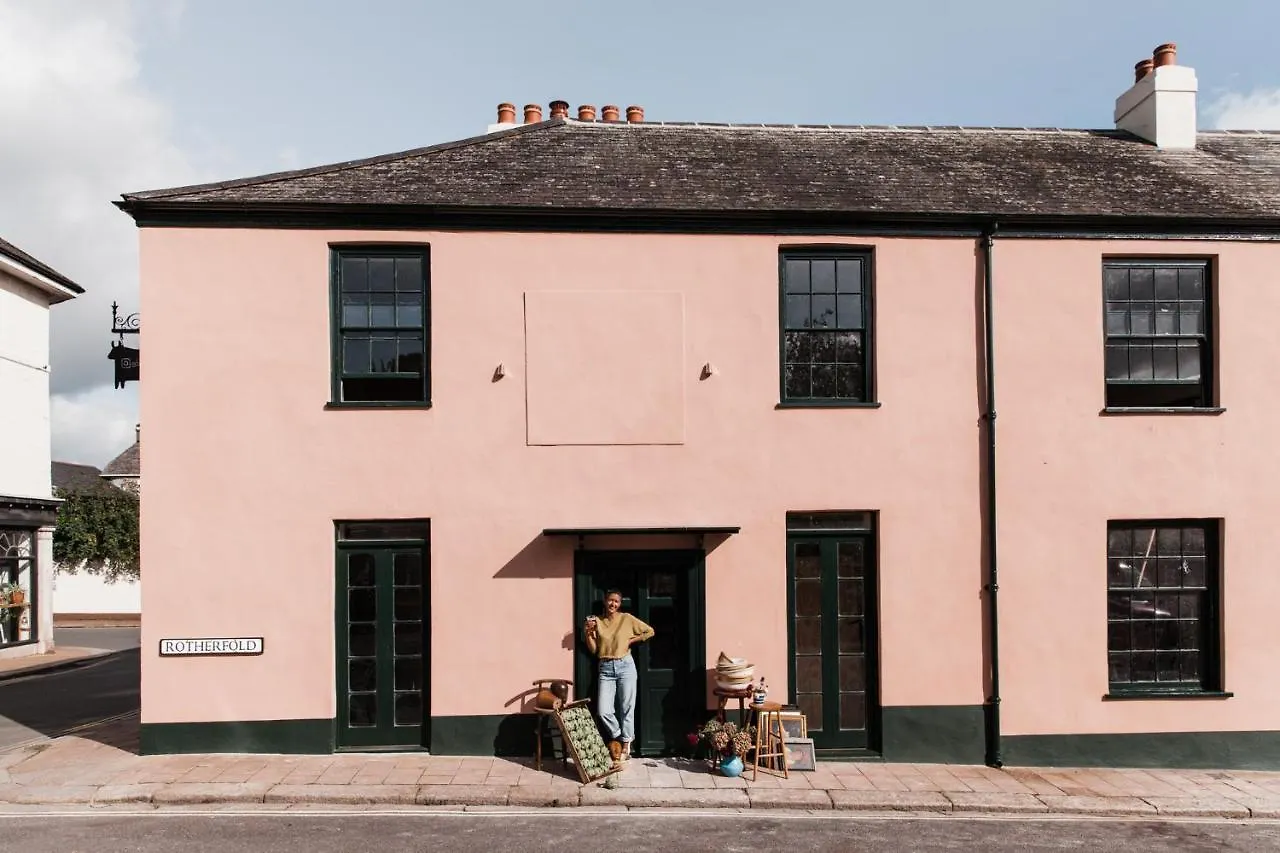 6 Best Hotels in Devon Rated Highly for Cleanliness